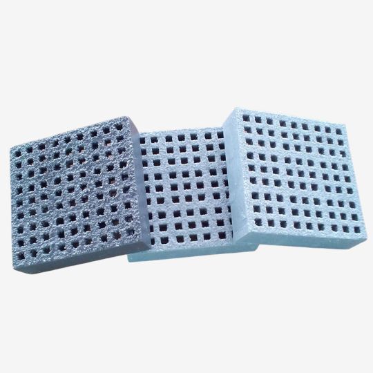 Why Choose Our FRP Mesh Gratings_1