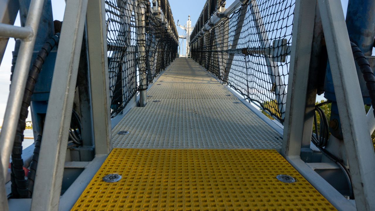 Main Advantages of FRP Dock Gratings